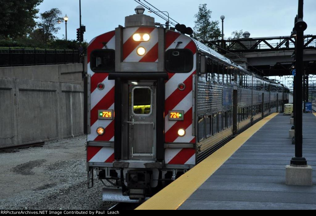 Commuter comes into the station